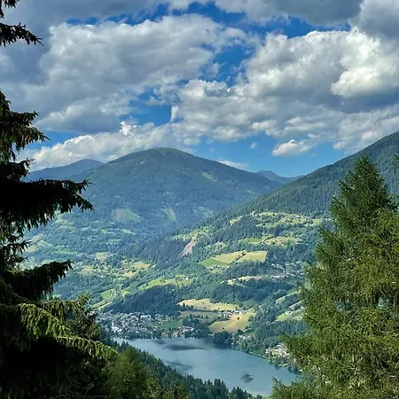 Sunshine @ Rosie Design Apartment