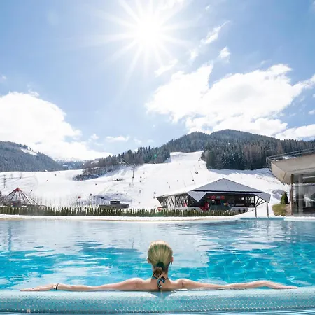 Sunshine @ Rosie Design Apartment *